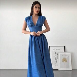 Vintage style blue midi dress by Glam and Fame.